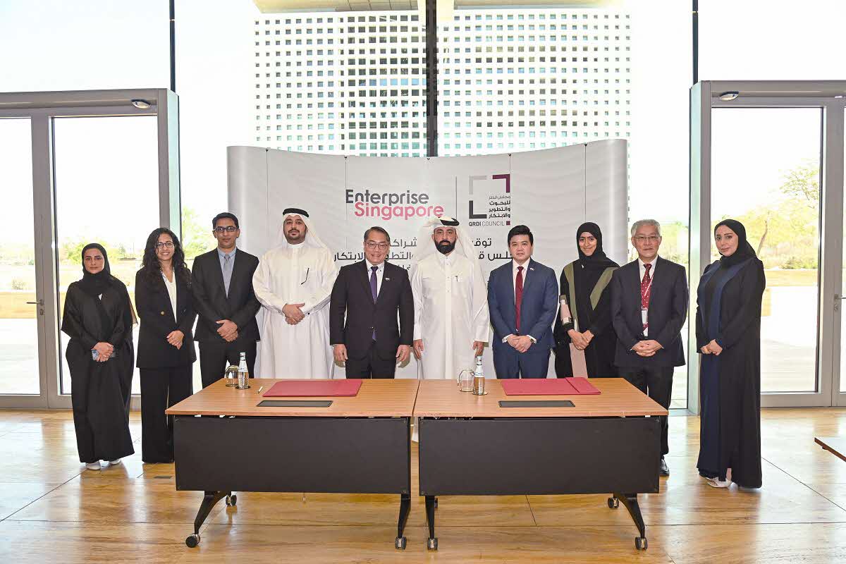 EnterpriseSG’s Mr Tan (fifth from left) at the signing of a strategic partnership agreement with the Qatar Research, Development, and Innovation (QRDI) Council on June 21 to boost cross-border collaboration. PHOTO: QRDI COUNCIL