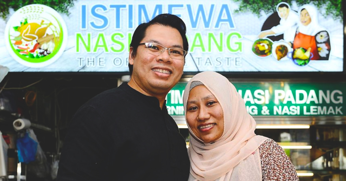 Mr Abdul Hadi Kamarolzaman and his wife Noor Afiza Mohamed Ali