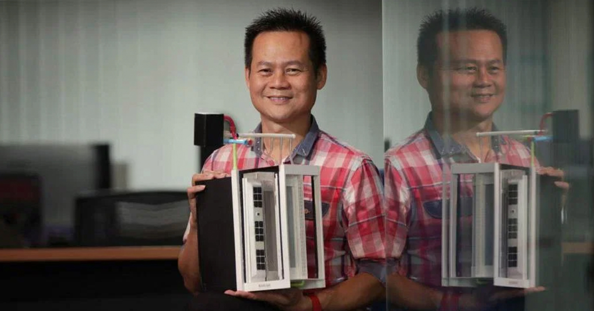 KoolLogix’s chief executive Cheong Chun Keat with the KoolLogix heat removal solution model.